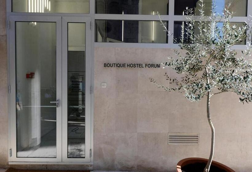 Boutique Hostel Forum