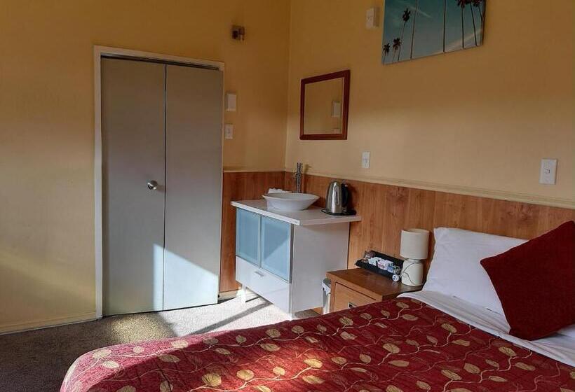 Dupont Motels