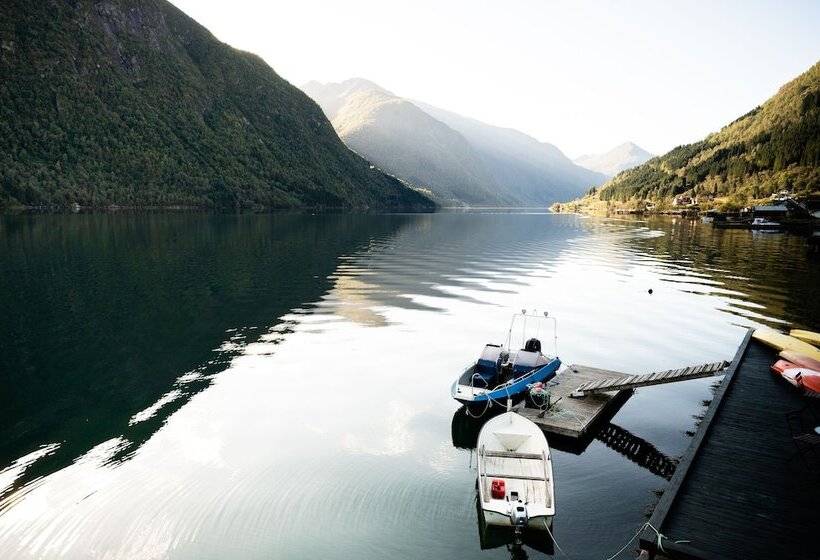 Fjærland Fjordstove Hotell   Huseby Hotelldrift As