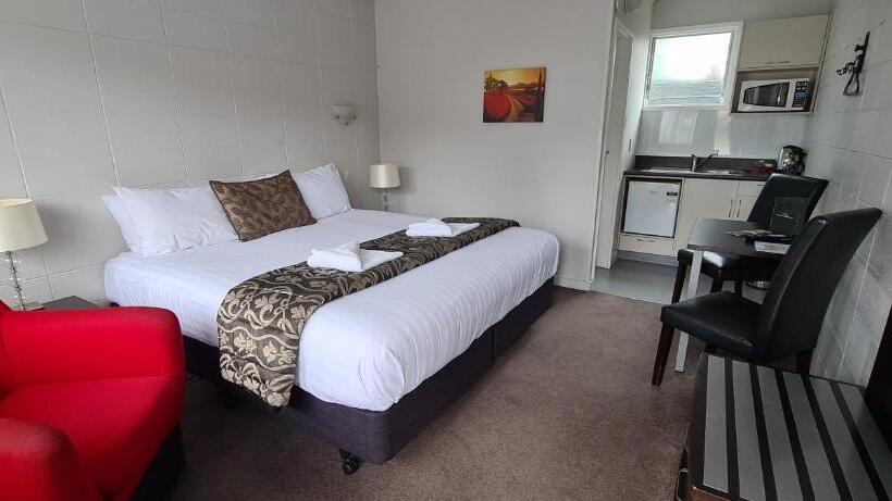 Forgotten World Motel