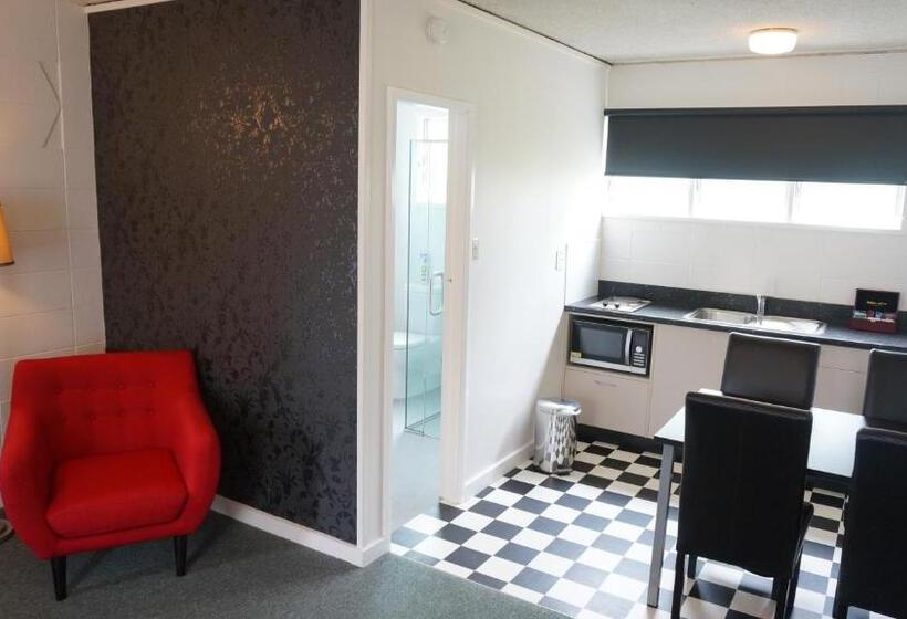 Forgotten World Motel