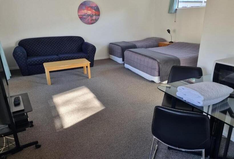 Glenalvon Lodge Motel