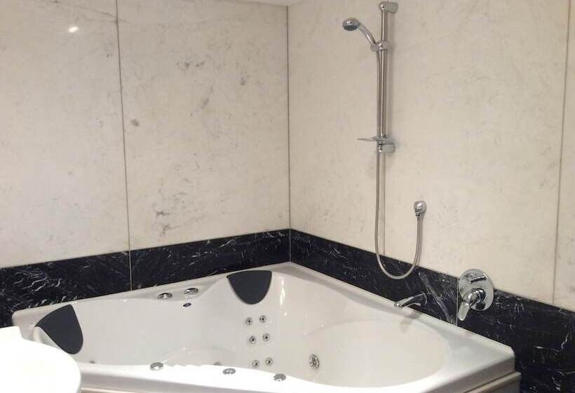 Golf Course Road Chalets