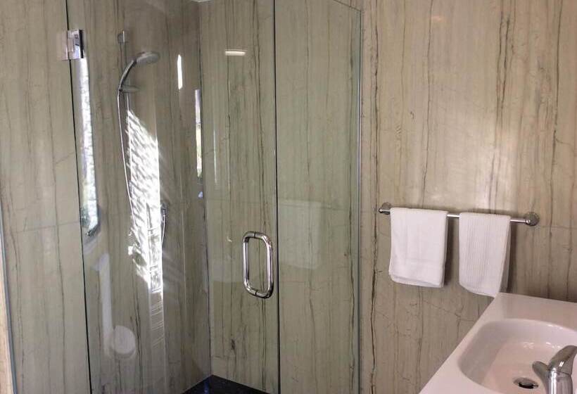 Golf Course Road Chalets