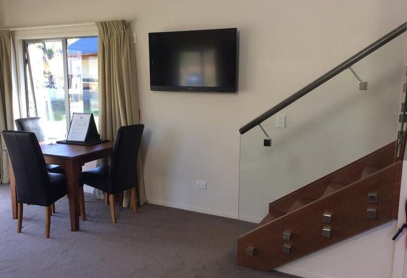 Golf Course Road Chalets