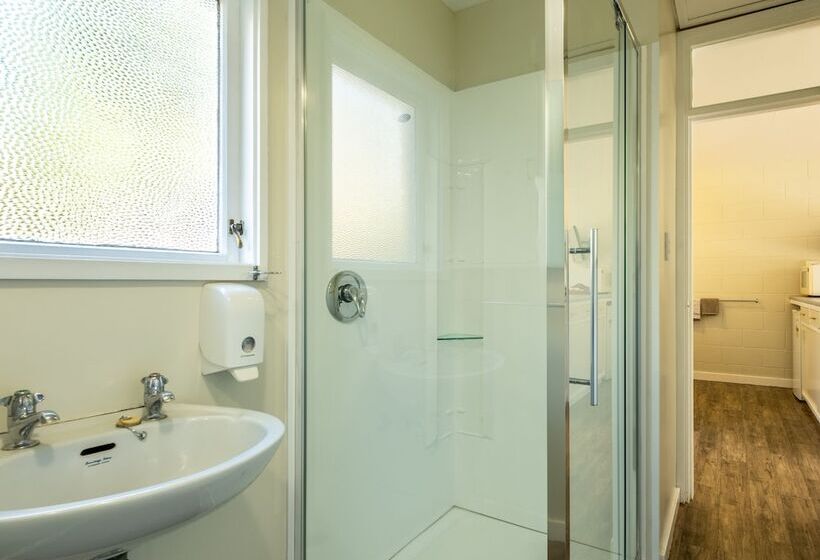 호텔 Alpine Adventure Holiday Park