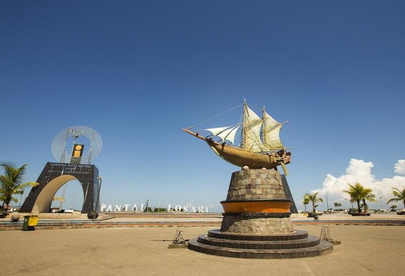 בית מלון כפרי Amaris Hertasning   Makassar