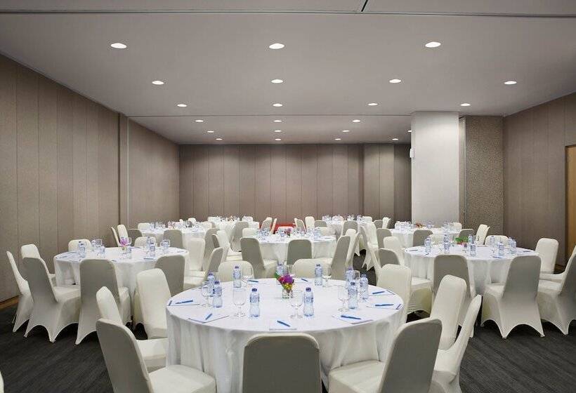 Batiqa Hotel Jababeka Cikarang