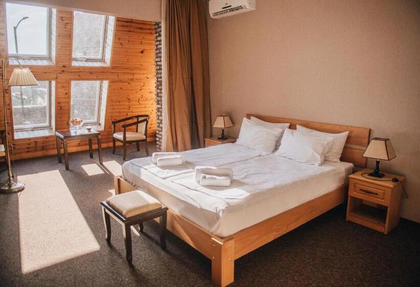 هتل Chateau Kvareli