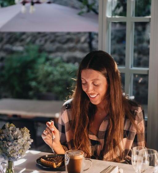 هتل Chateau Kvareli