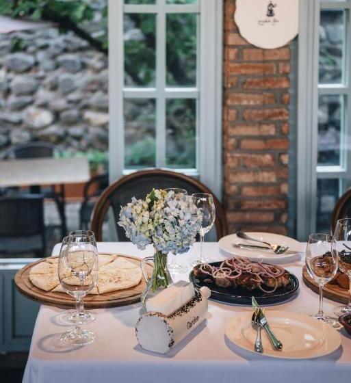 هتل Chateau Kvareli