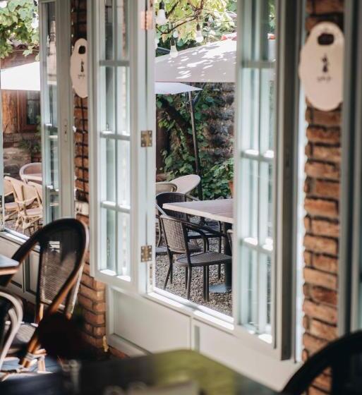 هتل Chateau Kvareli