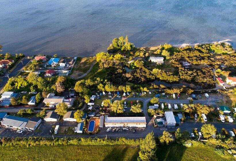 Отель Cosy Cottage Thermal Holiday Park