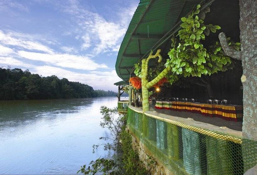 ホテル Emarald Resort