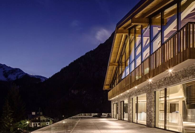 Grand Hotel Courmayeur Mont Blanc, By R Collection Hotels