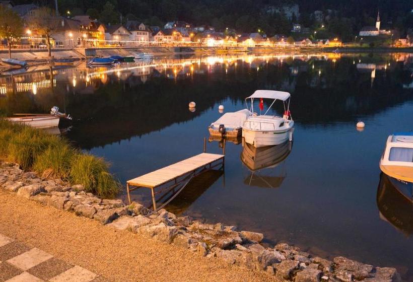 Отель De La Truite & Spa Le Petit Nautilus