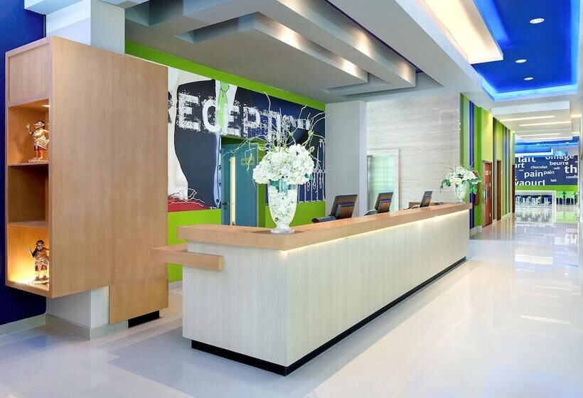 Отель Ibis Budget Semarang Tendean