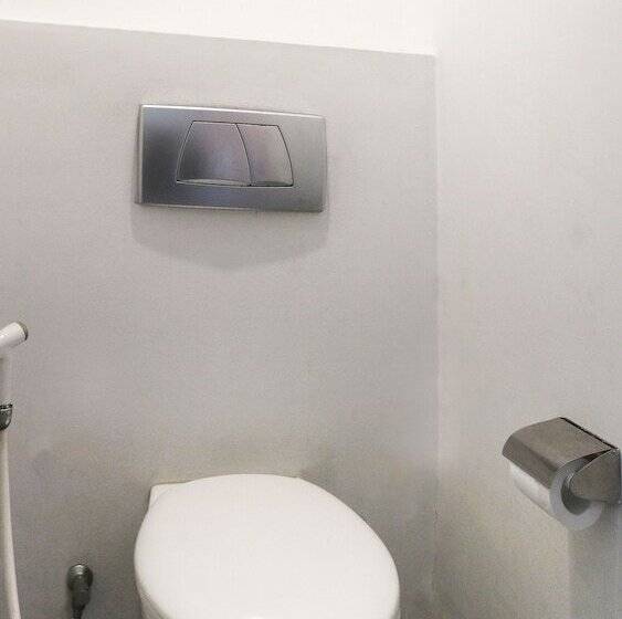 Отель Ibis Budget Semarang Tendean