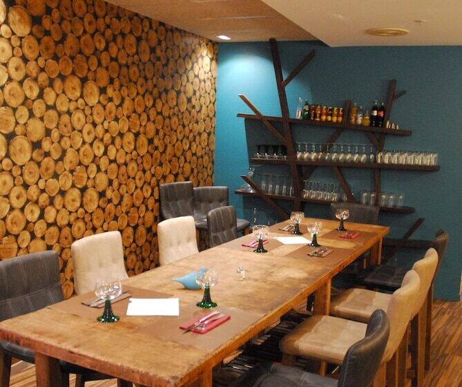 Отель Ibis Styles Chaumont Centre Gare