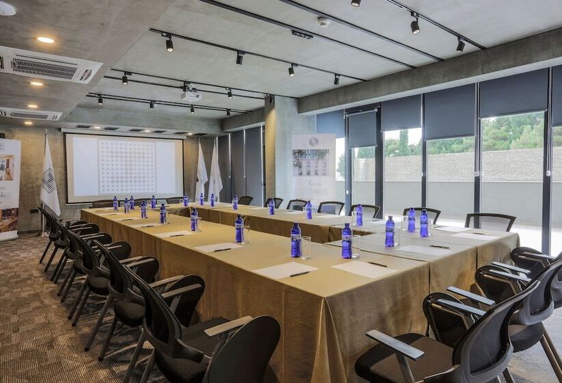 Отель Iveria Inn