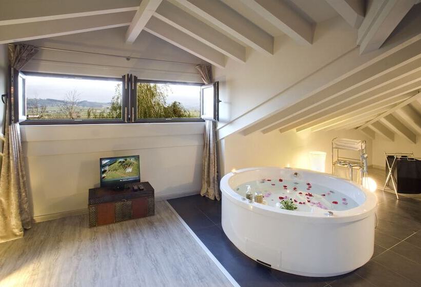 هتل La Posada De Langre