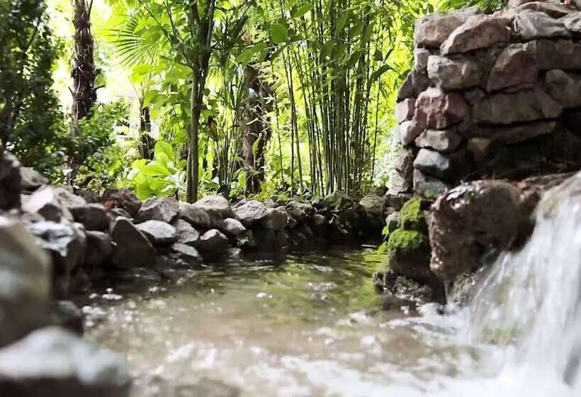 בית מלון כפרי Las Aguas Del Arbuniel Con Pista De Pádel