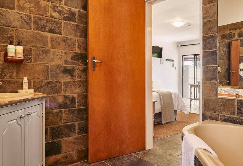 فندق Lionsrock Big Cat Sanctuary