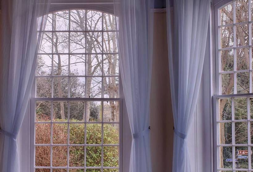 호텔 Luccombe Manor Country House