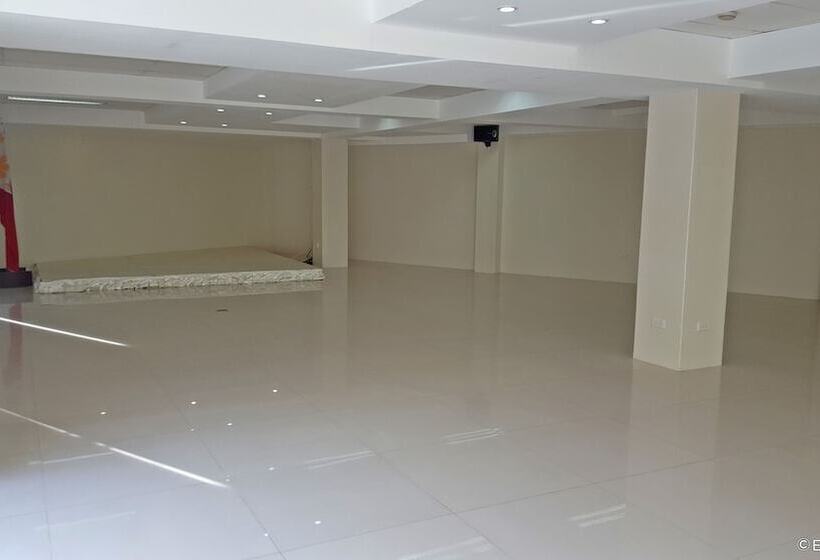 هتل Manhattan Suites Inn