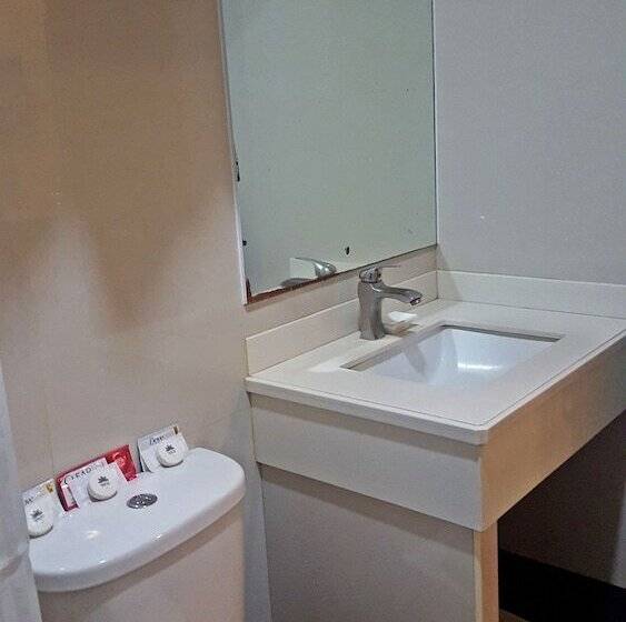 فندق Manhattan Suites Inn