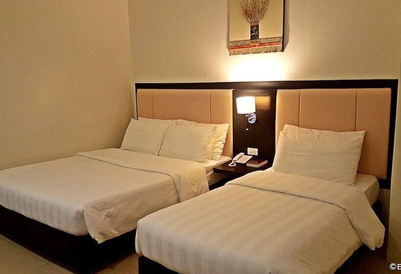 هتل Manhattan Suites Inn