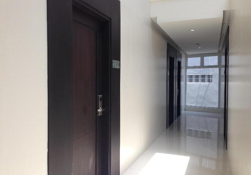 هتل Manhattan Suites Inn