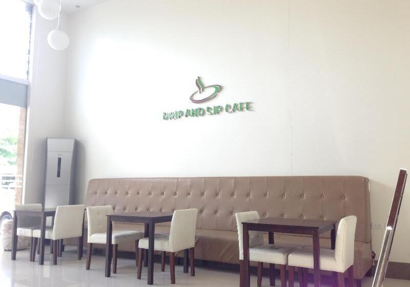 هتل Manhattan Suites Inn