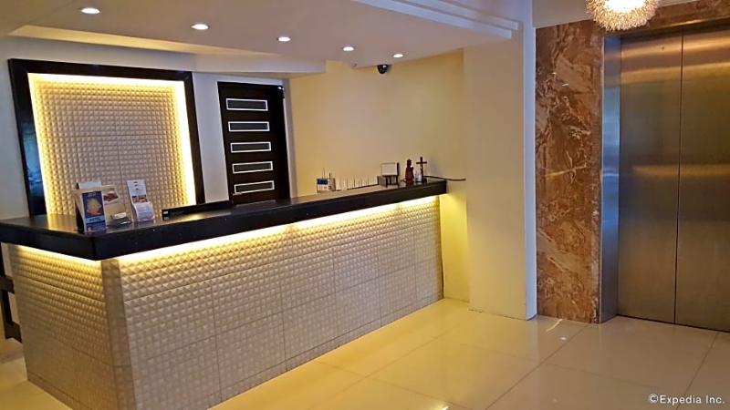 هتل Manhattan Suites Inn