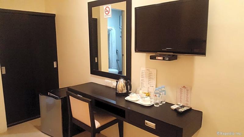 هتل Manhattan Suites Inn