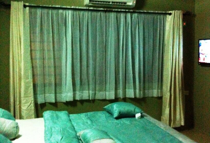 Marrets International Hotel   Express