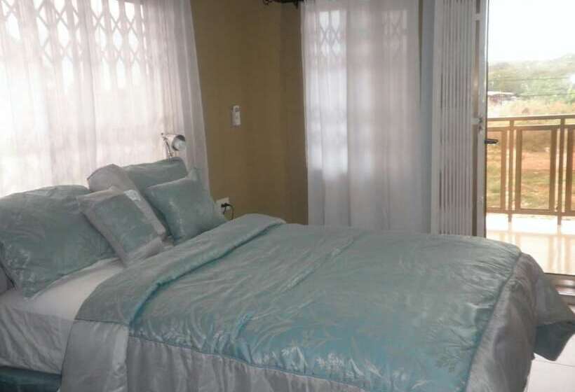 Marrets International Hotel   Express