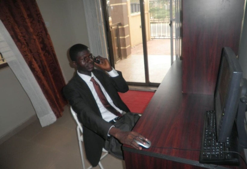 Marrets International Hotel   Express