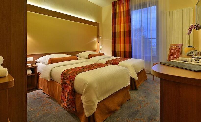 酒店 Maximilian Lifestyle Resort