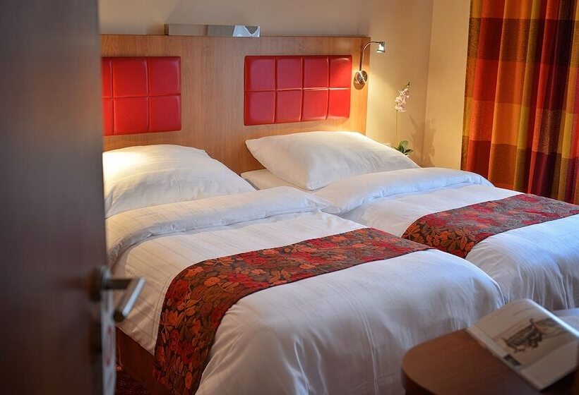 酒店 Maximilian Lifestyle Resort