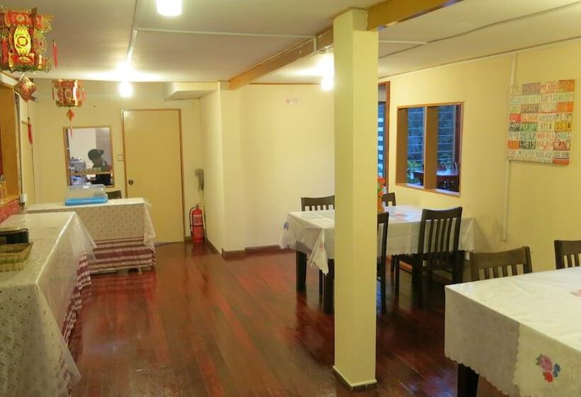 فندق Mile 36 Lodge