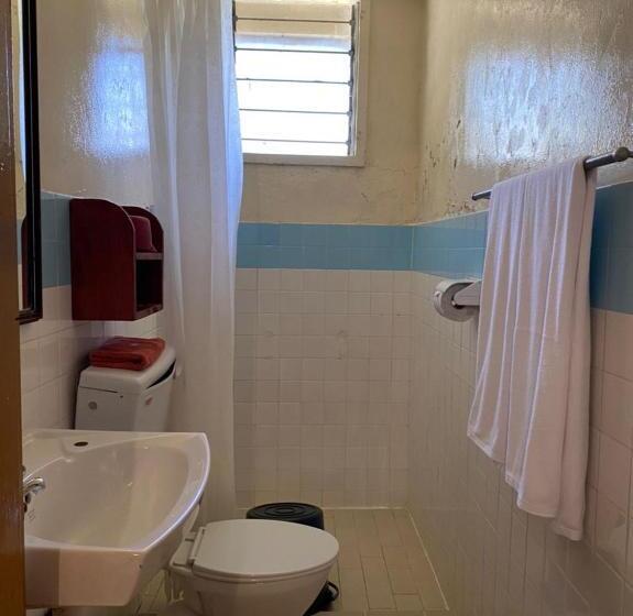 فندق Mile 36 Lodge