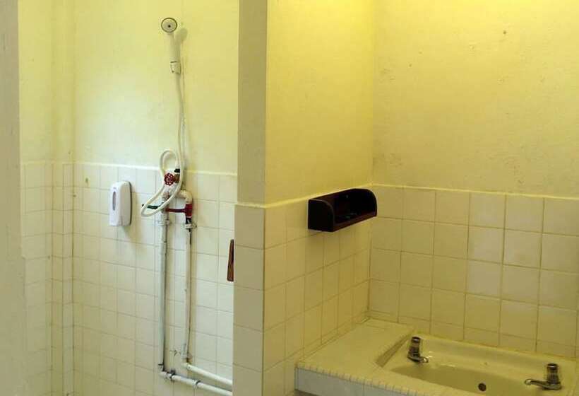 فندق Mile 36 Lodge