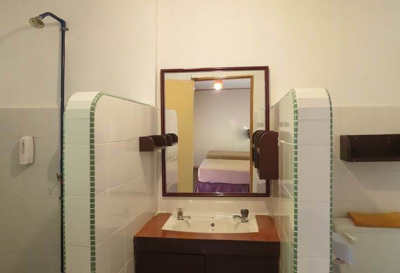 فندق Mile 36 Lodge