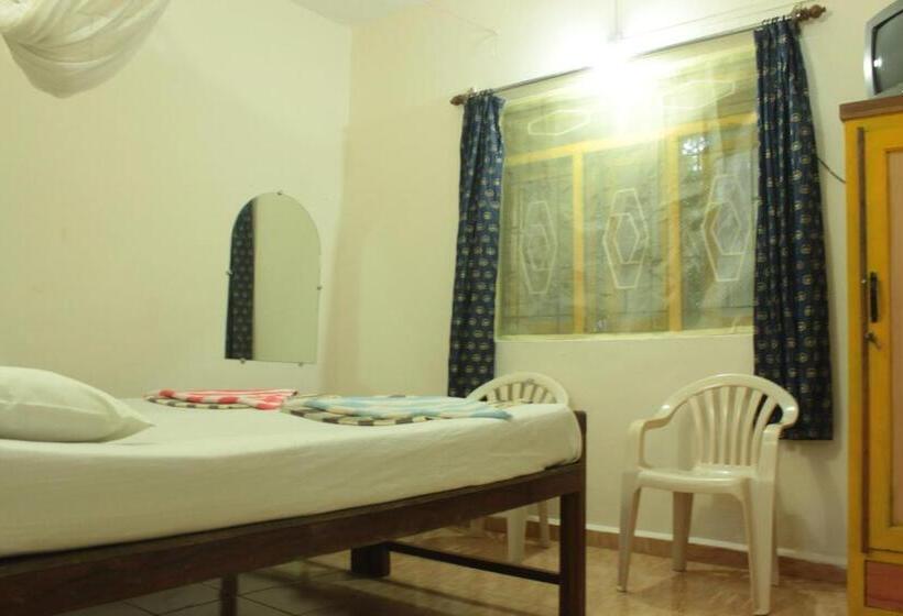 酒店 Pritams Cottages Guest House