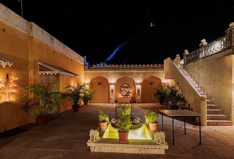 فندق Rawla Narlai