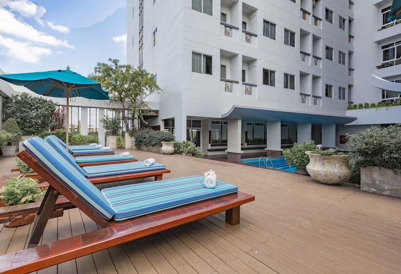 בית מלון כפרי Rayong City