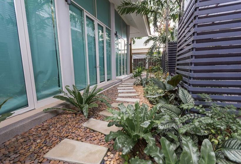 בית מלון כפרי Rayong City