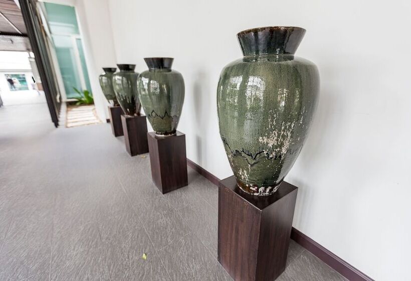 בית מלון כפרי Rayong City