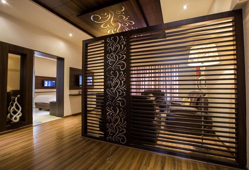 ホテル Regenta Central Harimangla